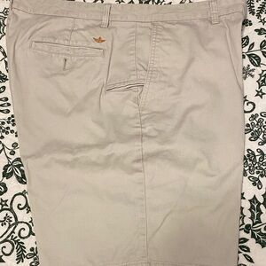 Dockers Men's Beige Flat Front Shorts, nice condition